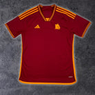 2023/24 AS Roma Domicile (L) - Iconic Football Shop
