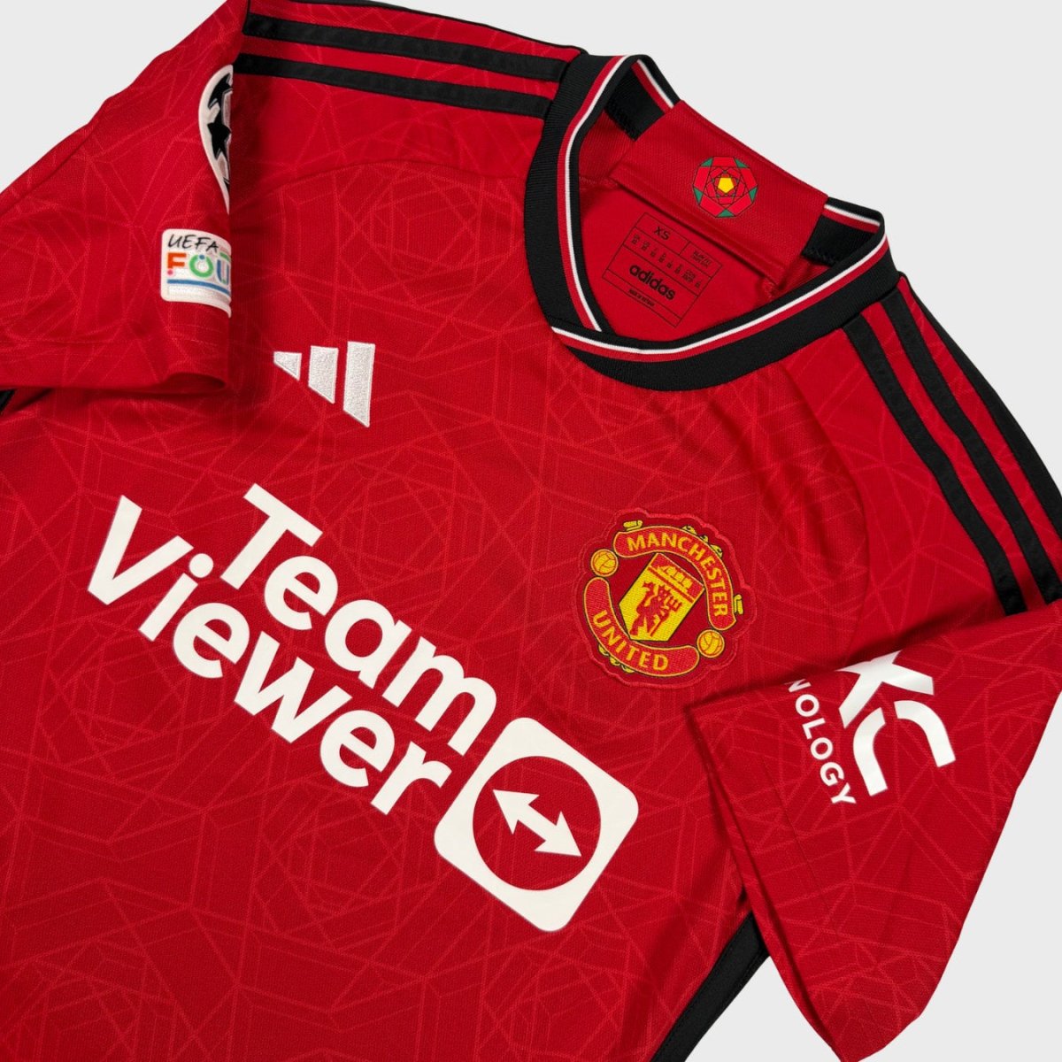 2023/24 Manchester United Domicile - Højlund 11 *CHAMPIONS LEAGUE* (XS) - Iconic Football Shop