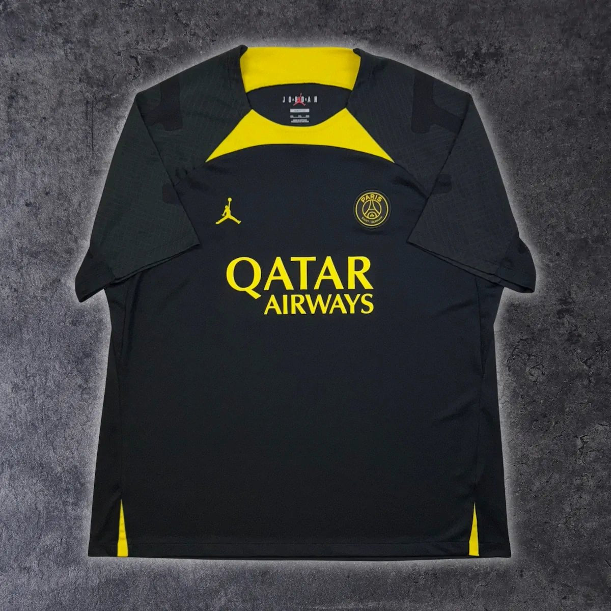 2023/24 PSG Entraînement (2XL) - Iconic Football Shop