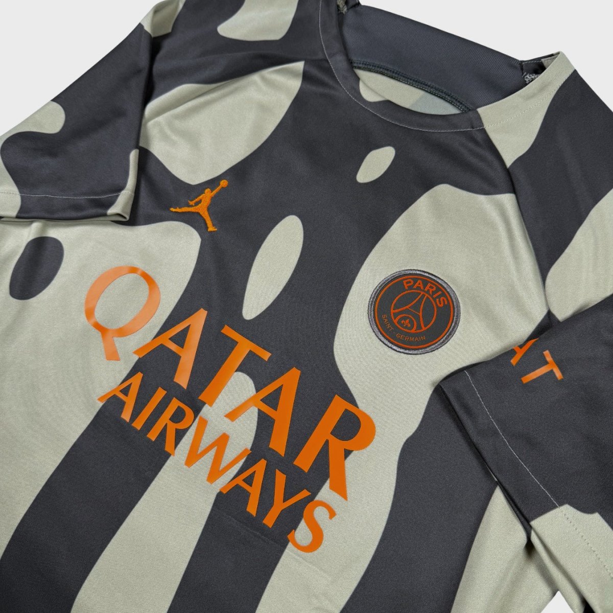 2023/24 PSG Entraînement (M) - Iconic Football Shop