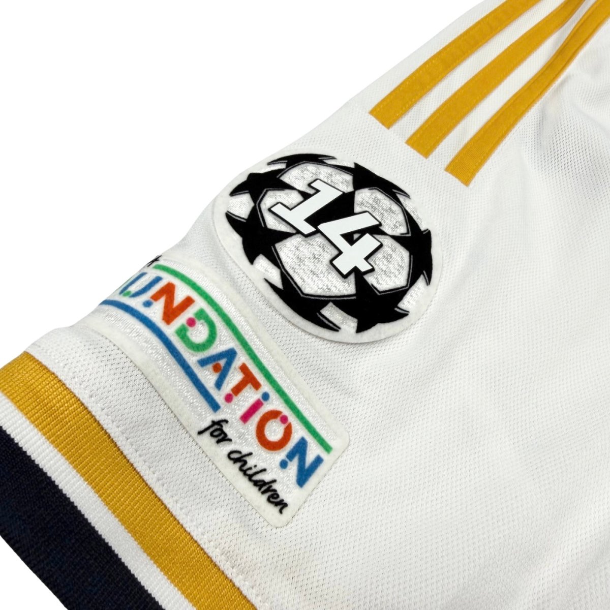 2023/24 Real Madrid Domicile - Valverde 15 (XL) - Iconic Football Shop
