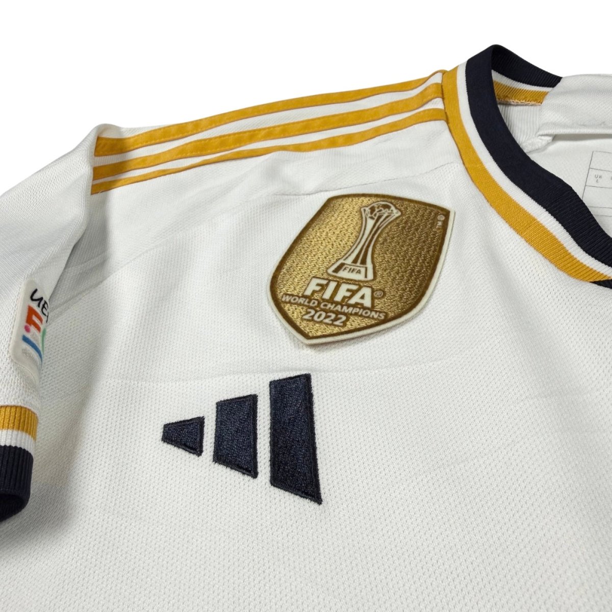 2023/24 Real Madrid Domicile - Vini Jr. 7 *CHAMPIONS LEAGUE* (L) - Iconic Football Shop