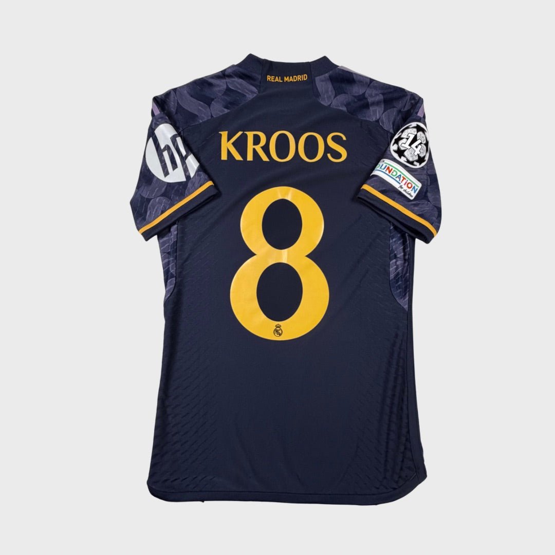 2023/24 Real Madrid Extérieur - Kroos 8 *PRO / UCL* (XS) - Iconic Football Shop