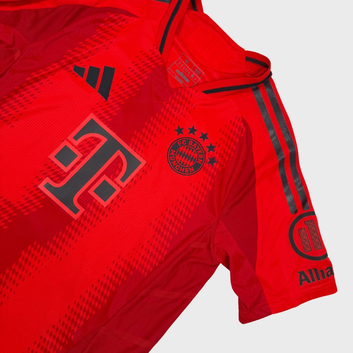 2024/25 Bayern Munich Domicile - Kimmich 6 *PRO* (M) - Iconic Football Shop