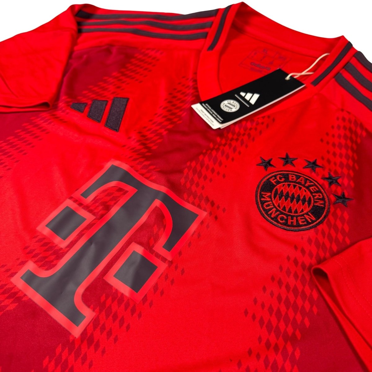 2024/25 Bayern Munich Domicile (XL) - Iconic Football Shop