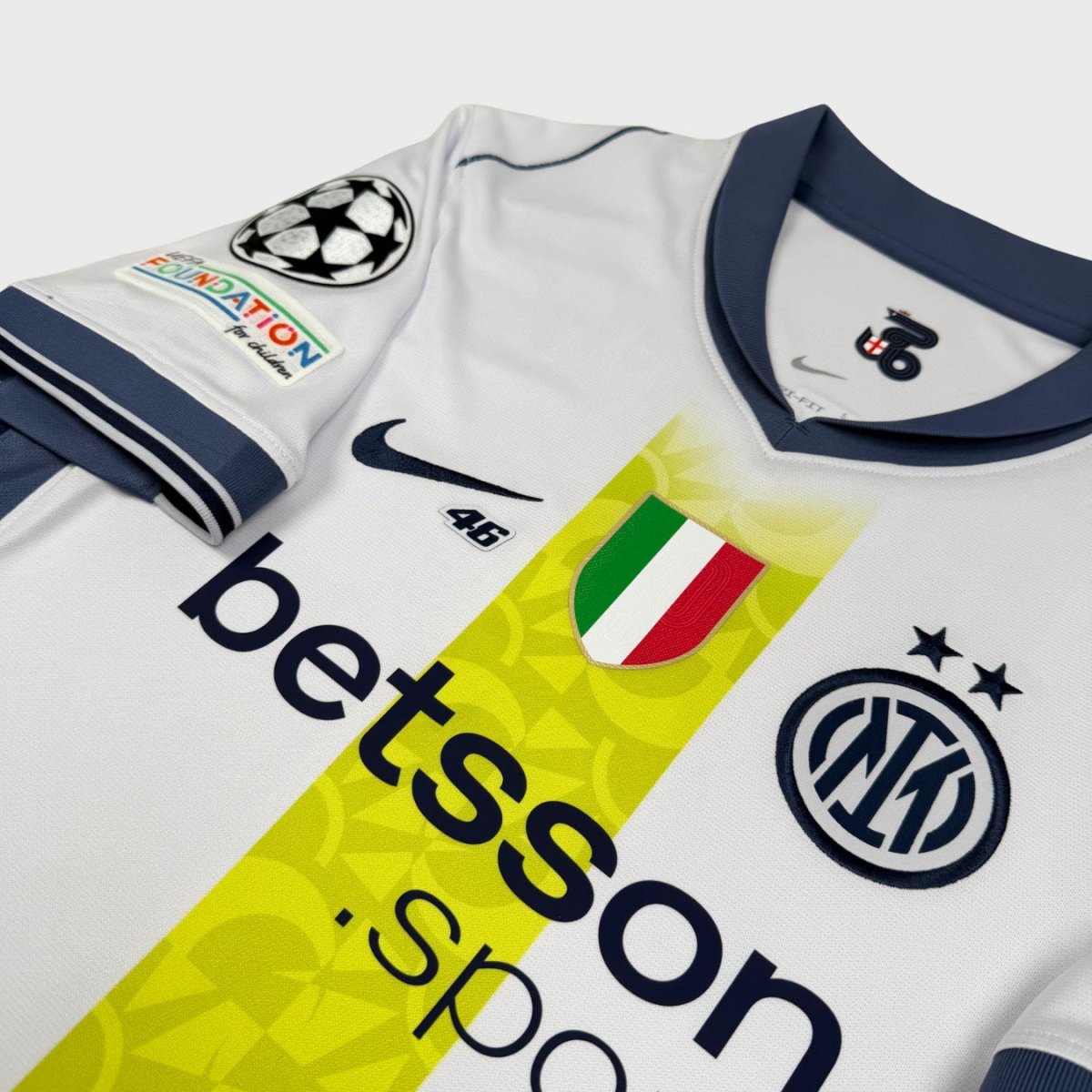 2024/25 Inter Milan Extérieur - Lautaro 10 (S) - Iconic Football Shop