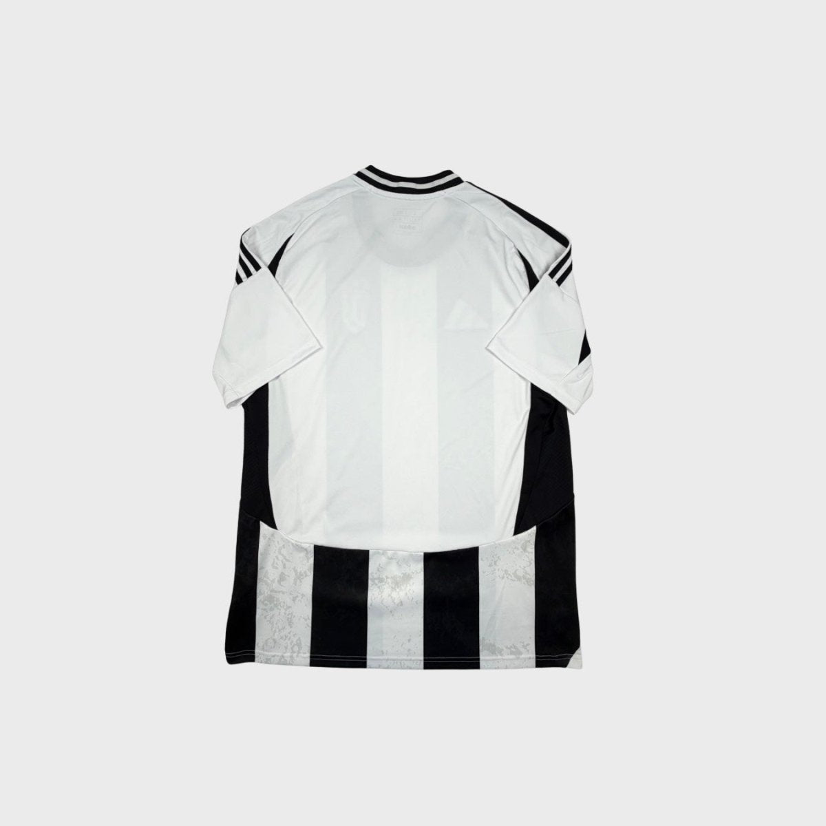 2024/25 Juventus Domicile (L) - Iconic Football Shop