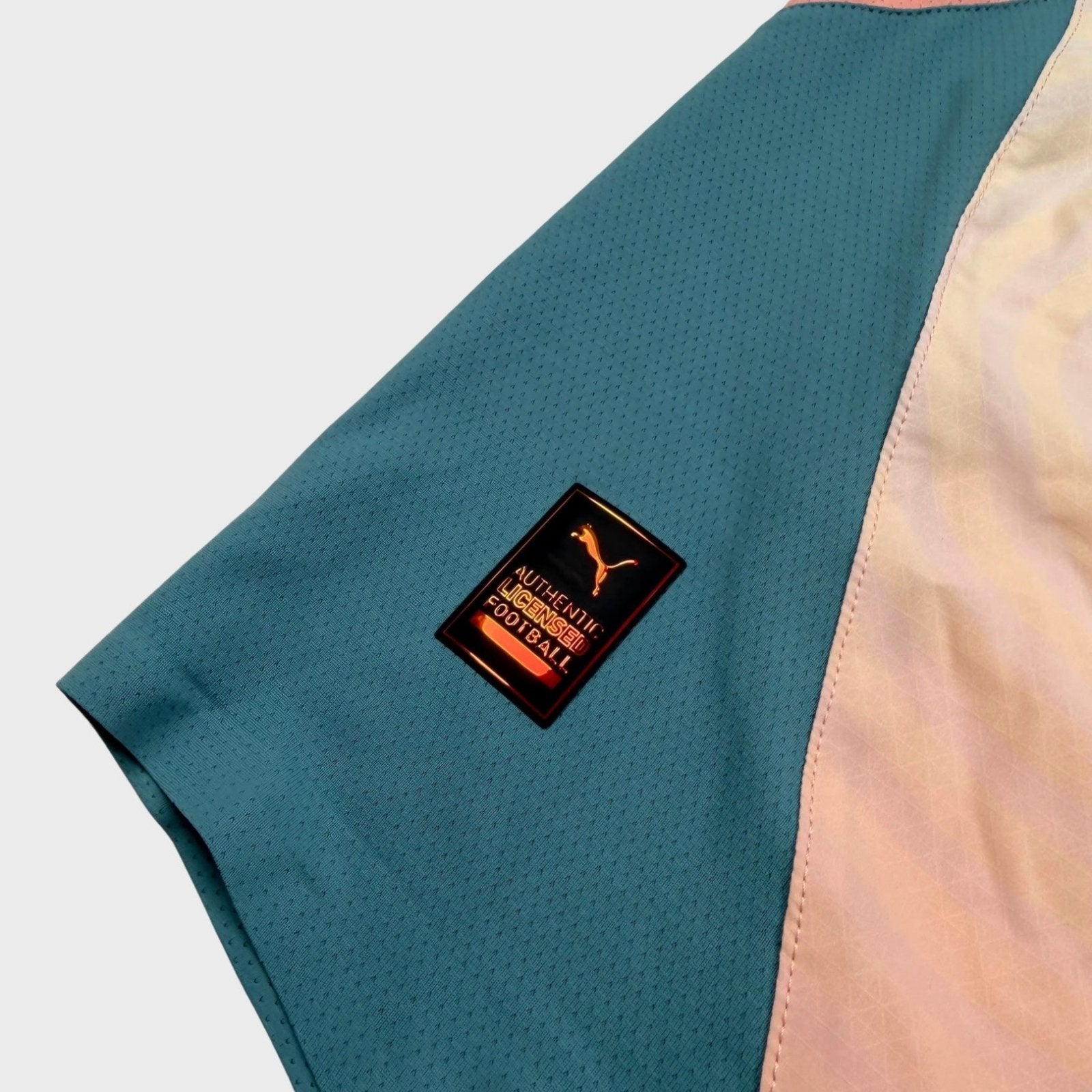 2024/25 Manchester City Fourth - De Bruyne 17 (L) - Iconic Football Shop