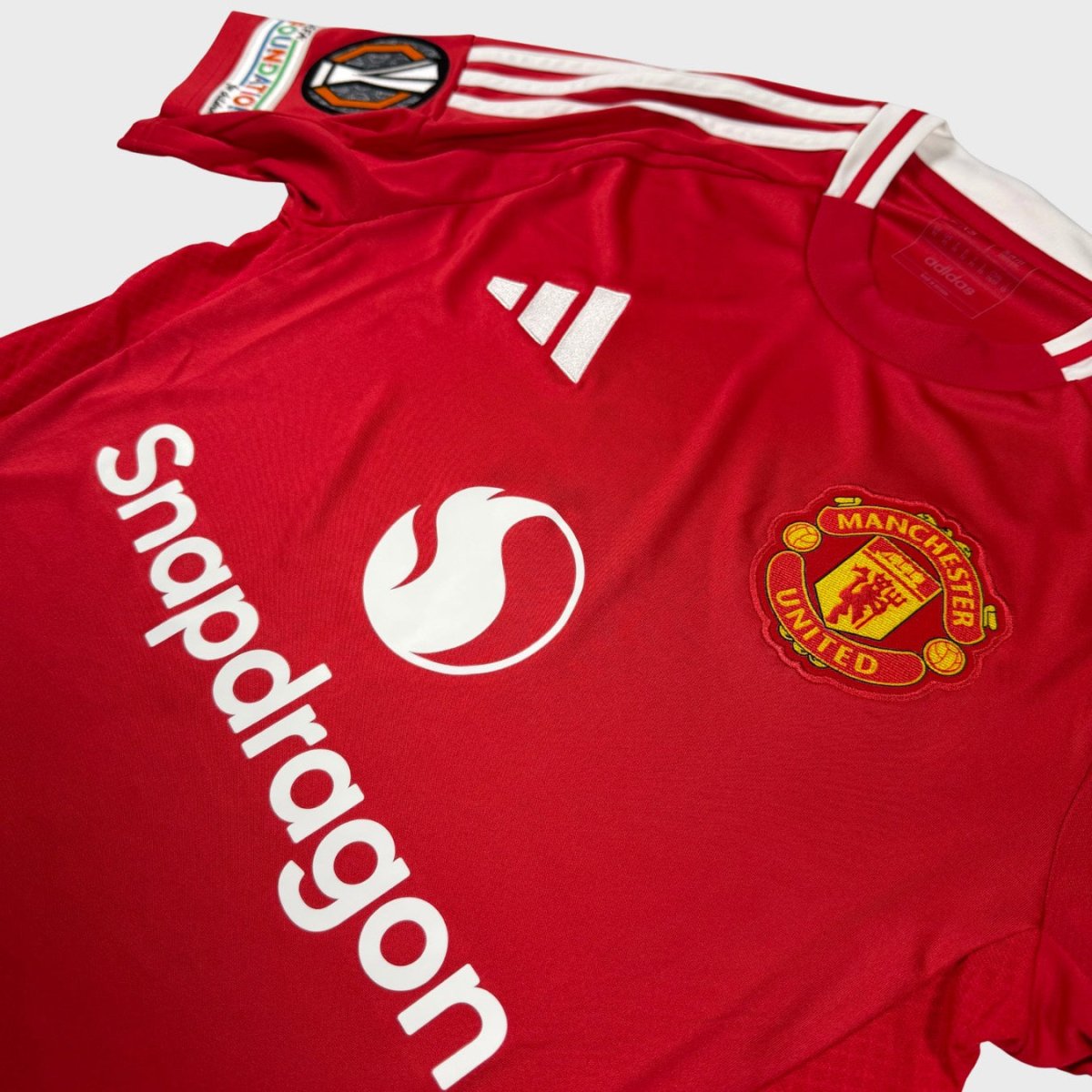 2024/25 Manchester United Domicile - De Ligt 4 (XS) - Iconic Football Shop