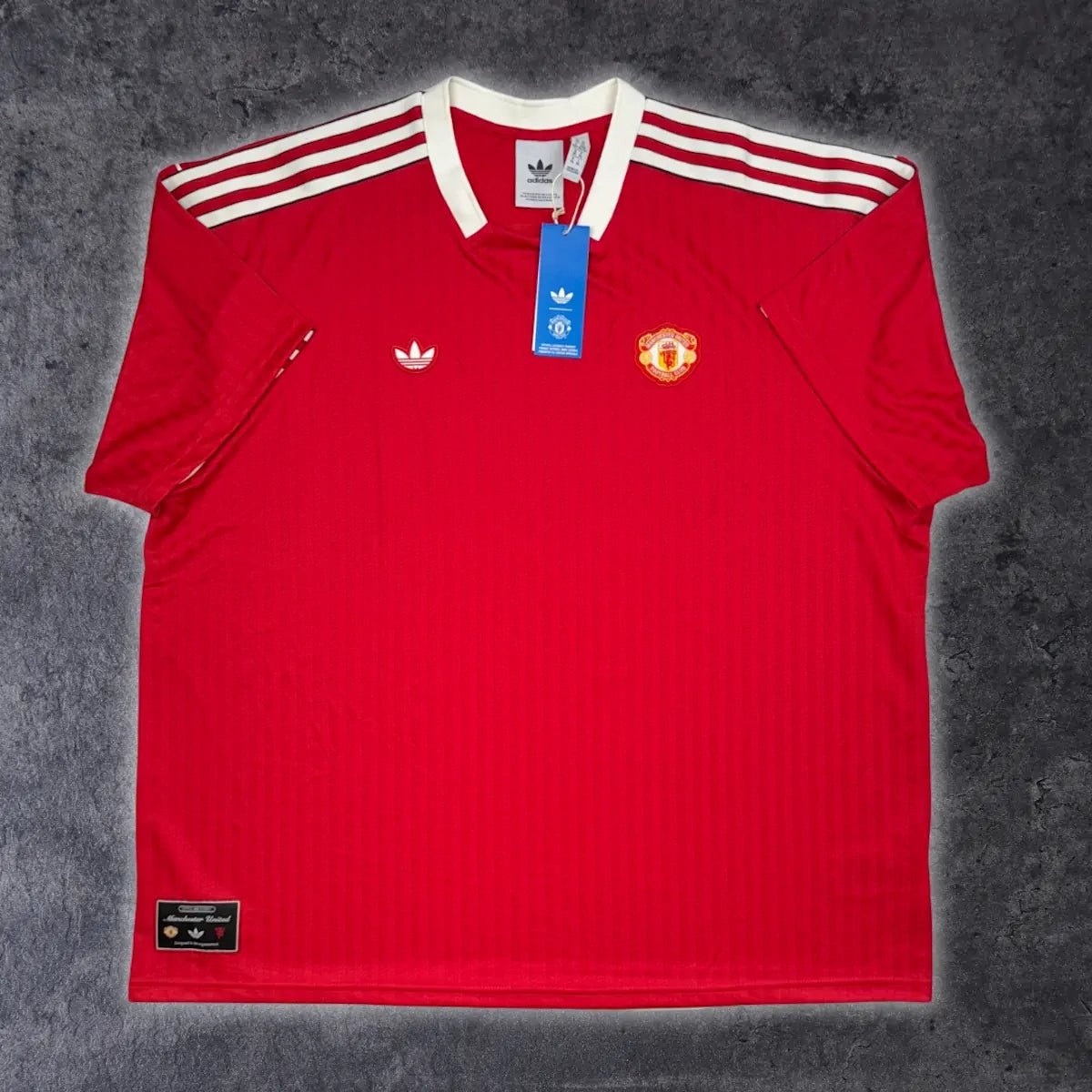 2024/25 Manchester United Entraînement *TERRACE ICONS* (XL) - Iconic Football Shop