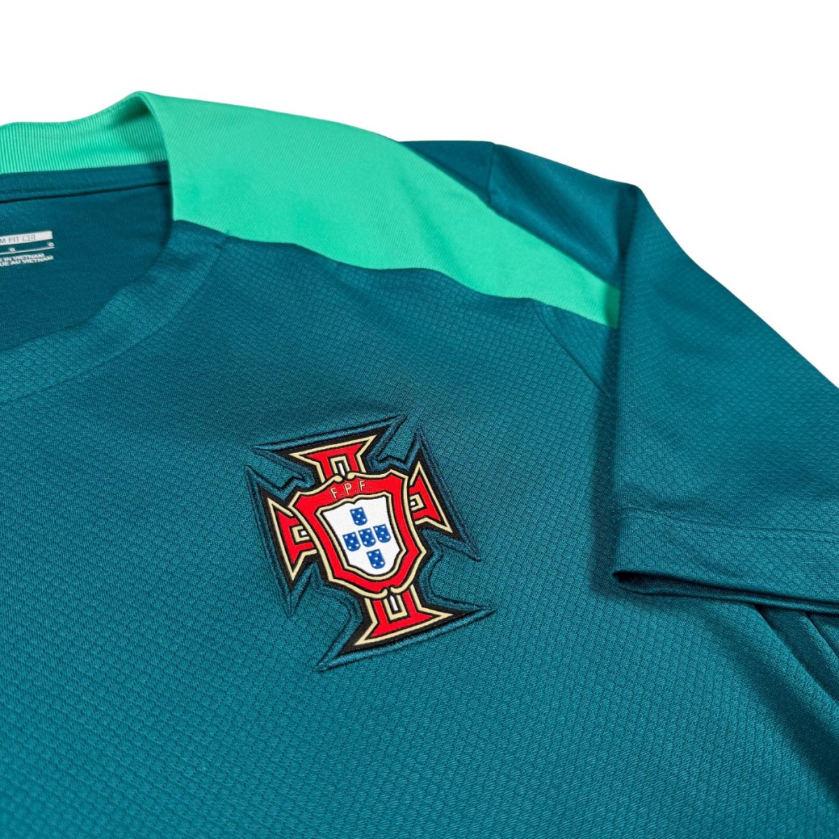 2024/25 Portugal Entraînement (L) - Iconic Football Shop
