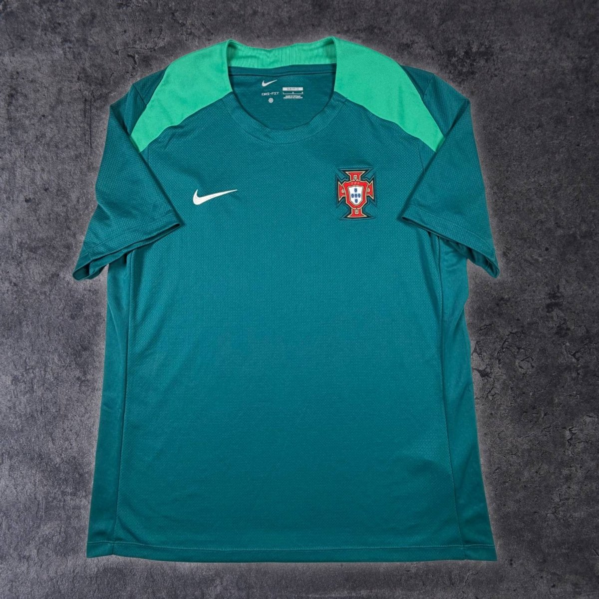 2024/25 Portugal Entraînement (L) - Iconic Football Shop