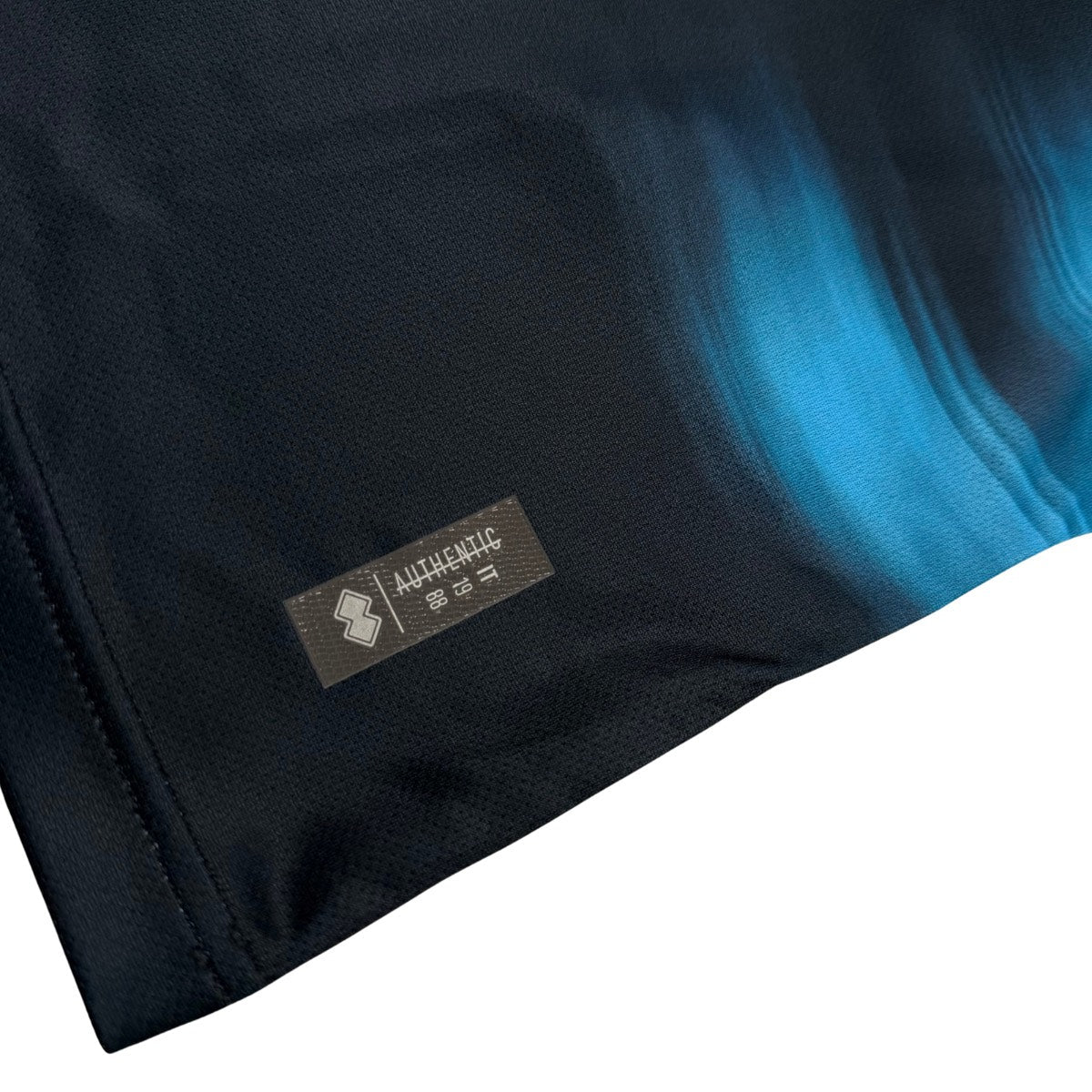 2024/26 Luxembourg Extérieur (L) - Iconic Football Shop