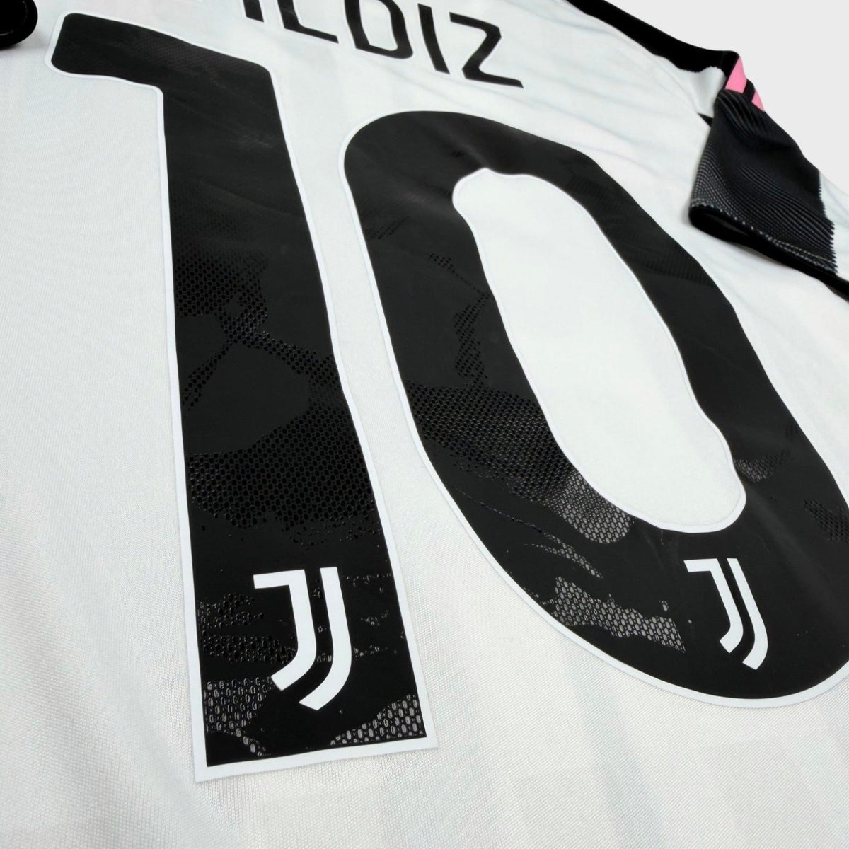 2025/26 Juventus Domicile - Yildiz 10 (M) - Iconic Football Shop