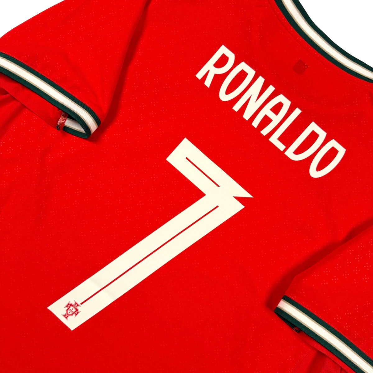 2025/26 Portugal Domicile - Ronaldo 7 *PRO* (L) - Iconic Football Shop