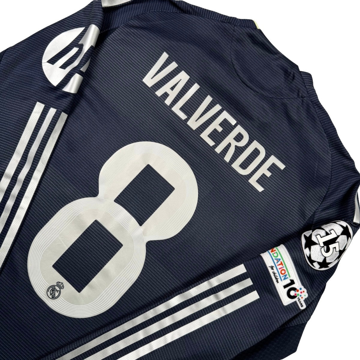 2025/26 Real Madrid Extérieur - Valverde 8 *PRO* XS) - Iconic Football Shop