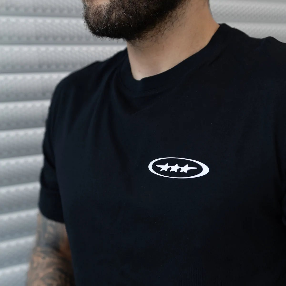 T-shirt ULTRAS - BLACK - Iconic Football Shop