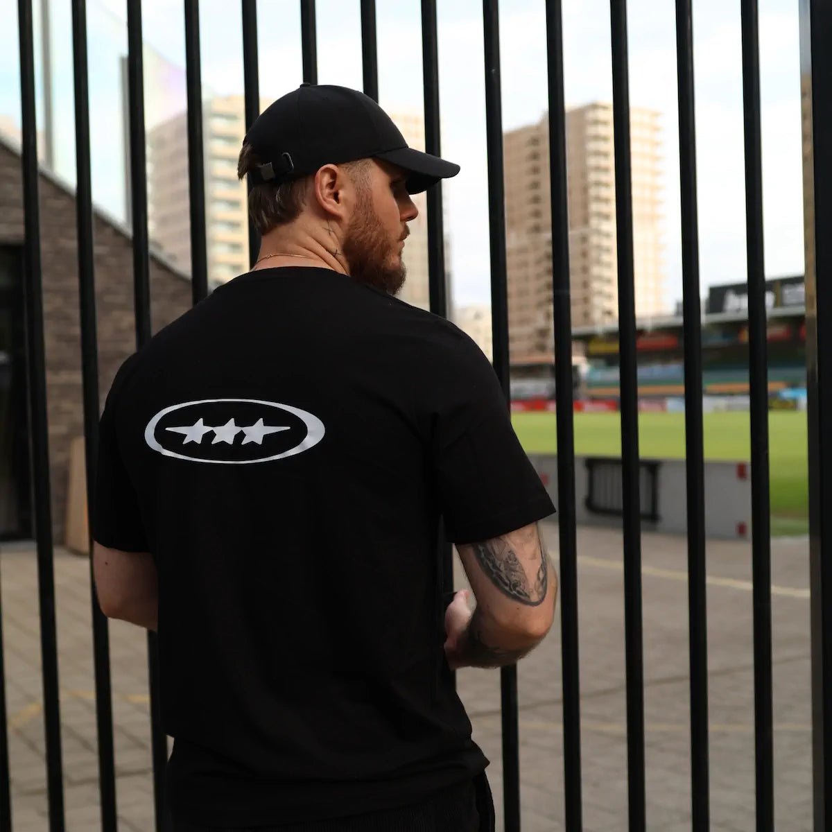 T-shirt ULTRAS - BLACK x IFS - Iconic Football Shop