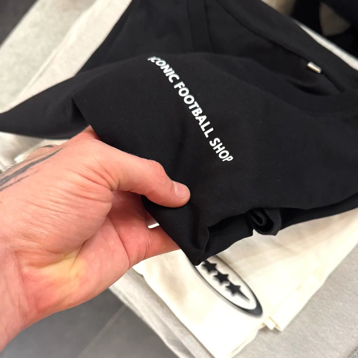 T-shirt ULTRAS - BLACK x IFS - Iconic Football Shop