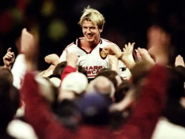 1997_99-Manchester_United-Extérieur-16a1