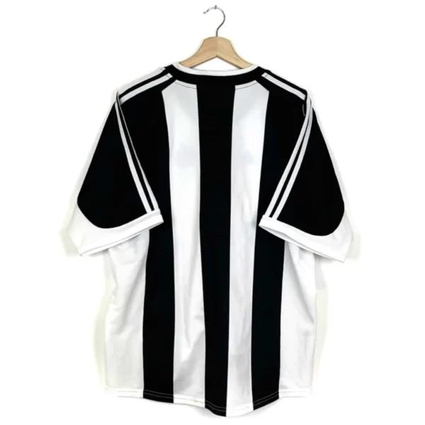 2001_03-Newcastle-Domicile-(XL)1