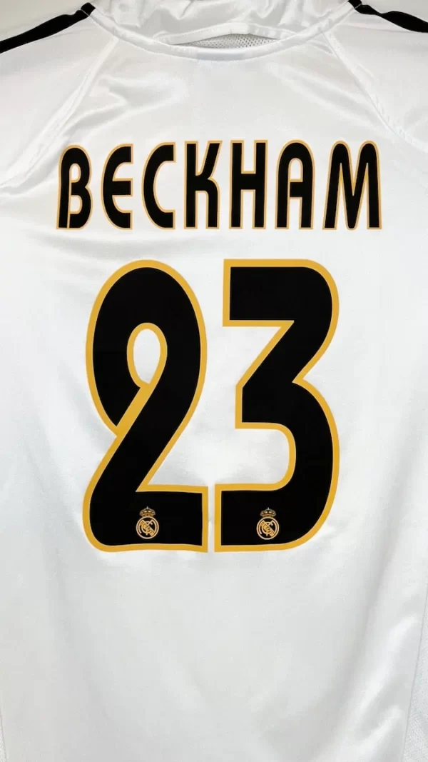 2004_05-Real_Madrid-Domicile-Beckham_23-(S)2