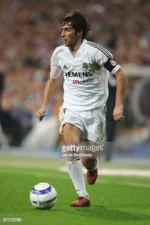 2004_05-Real_Madrid-Domicile-Raul_7-(S)8