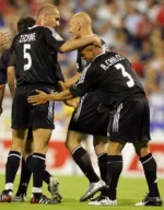 2004_05-Real_Madrid-Extérieur-(L)6