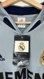 2004_05-Real_Madrid-Goal_Keeper-Casillas_1-(L)1