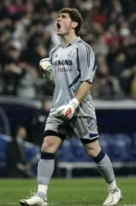 2004_05-Real_Madrid-Goal_Keeper-Casillas_1-(L)1