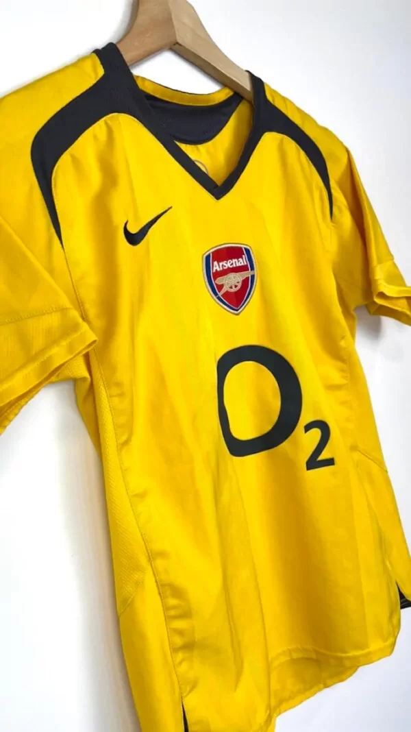 2005_06-Arsenal-Extérieur-(10:12a)2
