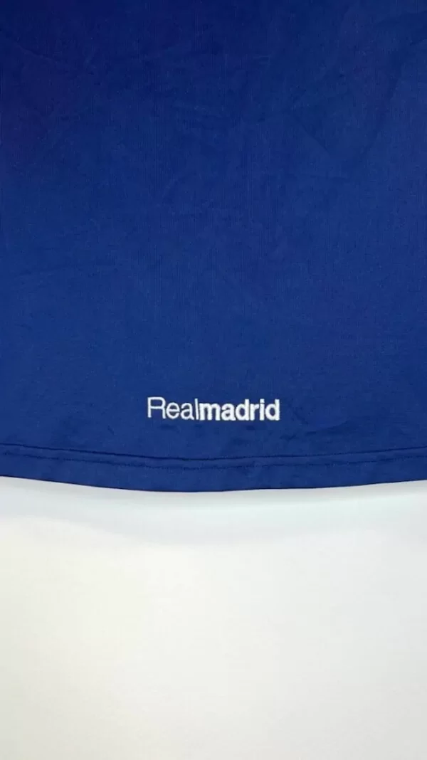 2005_06-Real_Madrid-Extérieur-(2XL)1