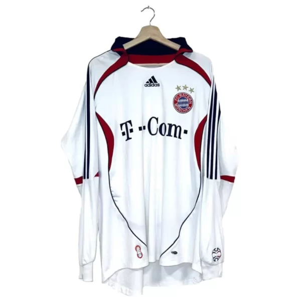 2006_07-Bayern_Munich-Extérieur-(XL)1
