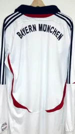 2006_07-Bayern_Munich-Extérieur-(XL)1