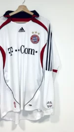 2006_07-Bayern_Munich-Extérieur-(XL)1