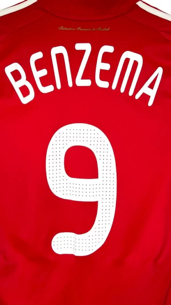 2007_08-France-Extérieur-Benzema_9-(S)6