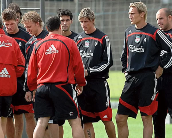 2007_08-Liverpool-Entraînement-Pro-(M)1
