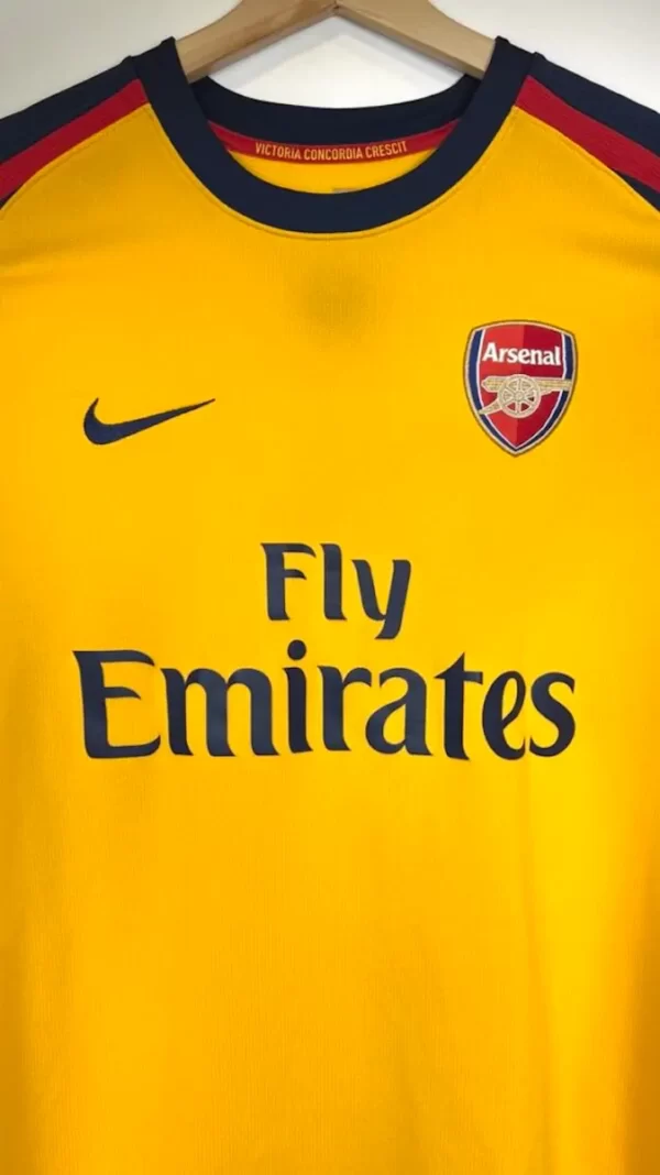 2008_09-Arsenal-Extérieur-(L)2