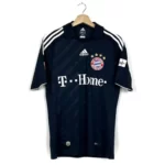 2009_10-Bayern_Munich-Extérieur–Schweinsteiger_31 1