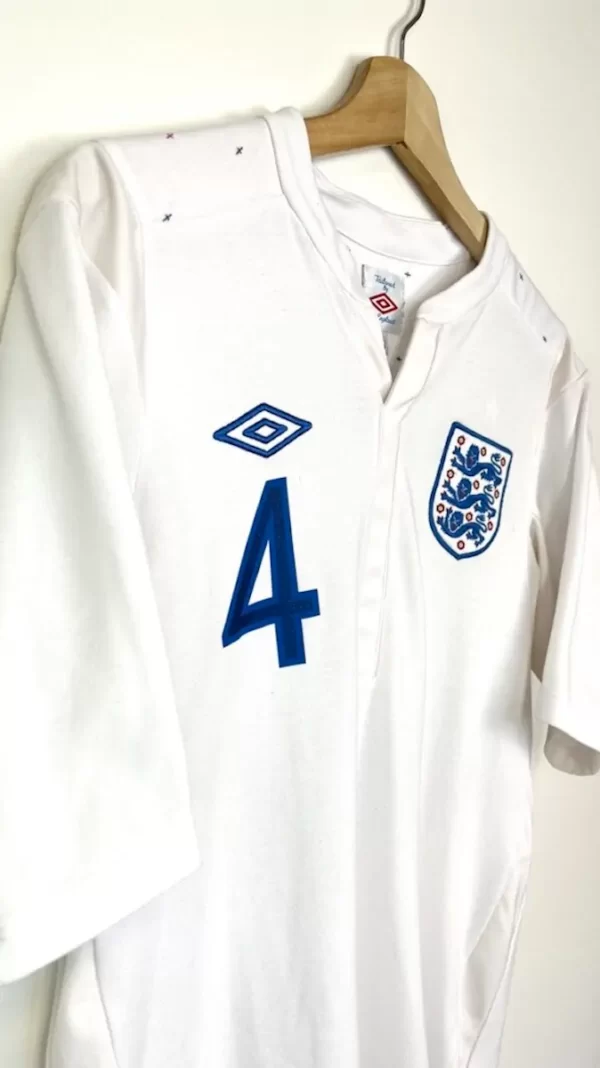 2010_11-Angleterre-Domicile-Gerrard_4-(S)2