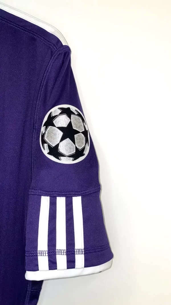 2010_11-Real_Madrid-Third-(M)1