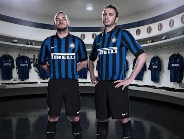 2011_12-Inter_Milan-Domicile-(XL)