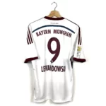 2014_15-Bayern_Munich-Extérieur-Lewandowski_9-(M)15