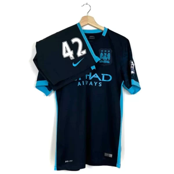 2015_16-Manchester_City-Extérieur-Toure_Yaya_42-(S)2
