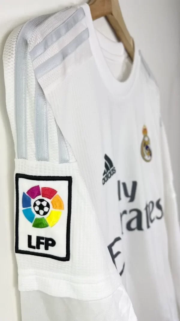 2015_16-Real_Madrid-Domicile-Kroos_8-(S)1