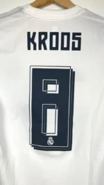2015_16-Real_Madrid-Domicile-Kroos_8-(S)1
