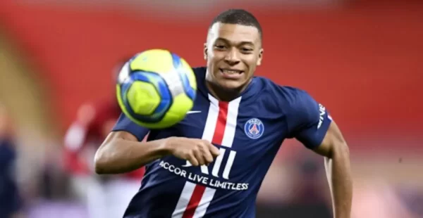 2019_20-PSG-Domicile-Mbappé_7-(12_13a)1