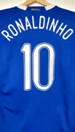 2006_07-Brésil-Extérieur-Ronaldinho_10-(L)2