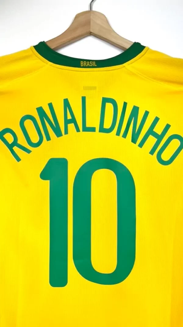 2008_10-Brésil-Domicile-Ronaldinho_10-(XL)1