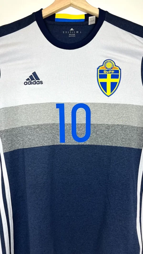 2016_17-Suède-Extérieur-Ibrahimovic_10-(M)1